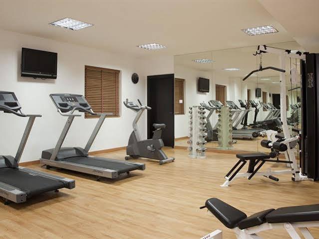 Hotel Express Dubai, Jumeirah By Ihg Dubaï